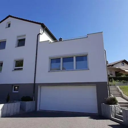 Menge Apartment *