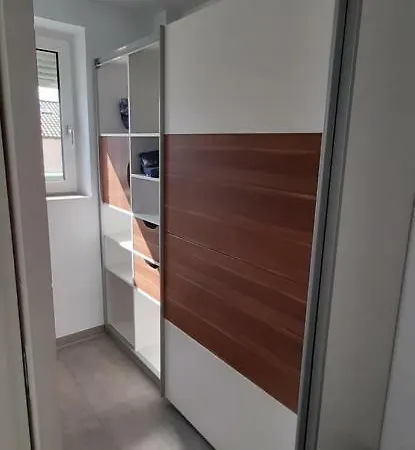 Menge Apartment *